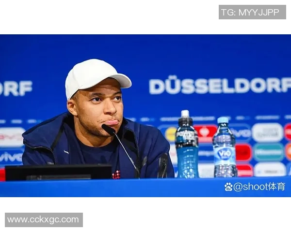 法国足球队长兼核心球星的领袖魅力与战术作用分析 法国足球队长兼核心球星的领袖魅力与战术作用分析