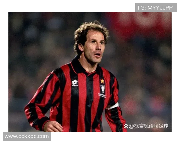 全球足球巨星荣耀之路:从草根到巅峰的奋斗历程与传奇故事 全球足球巨星荣耀之路:从草根到巅峰的奋斗历程与传奇故事