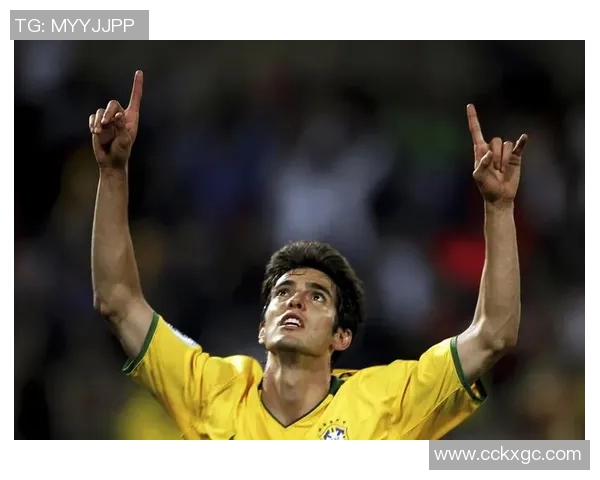 手握足球的世界巨星闪耀绿茵场展现非凡风采与无限激情