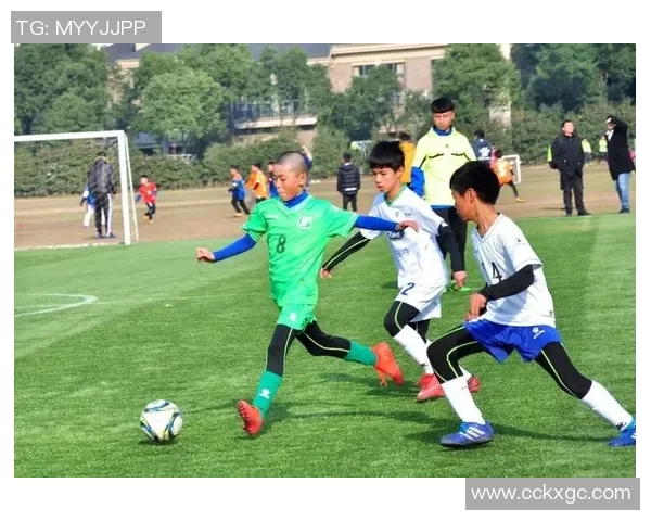 绿城足球学校引进国际球星助力青训发展提升整体水平